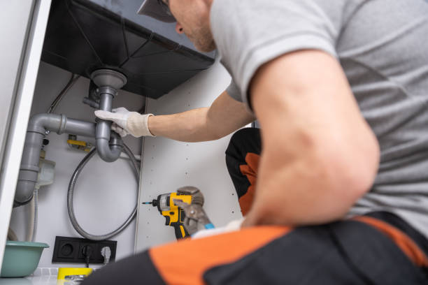 Best Shower Repair Services  in Baraboo, WI